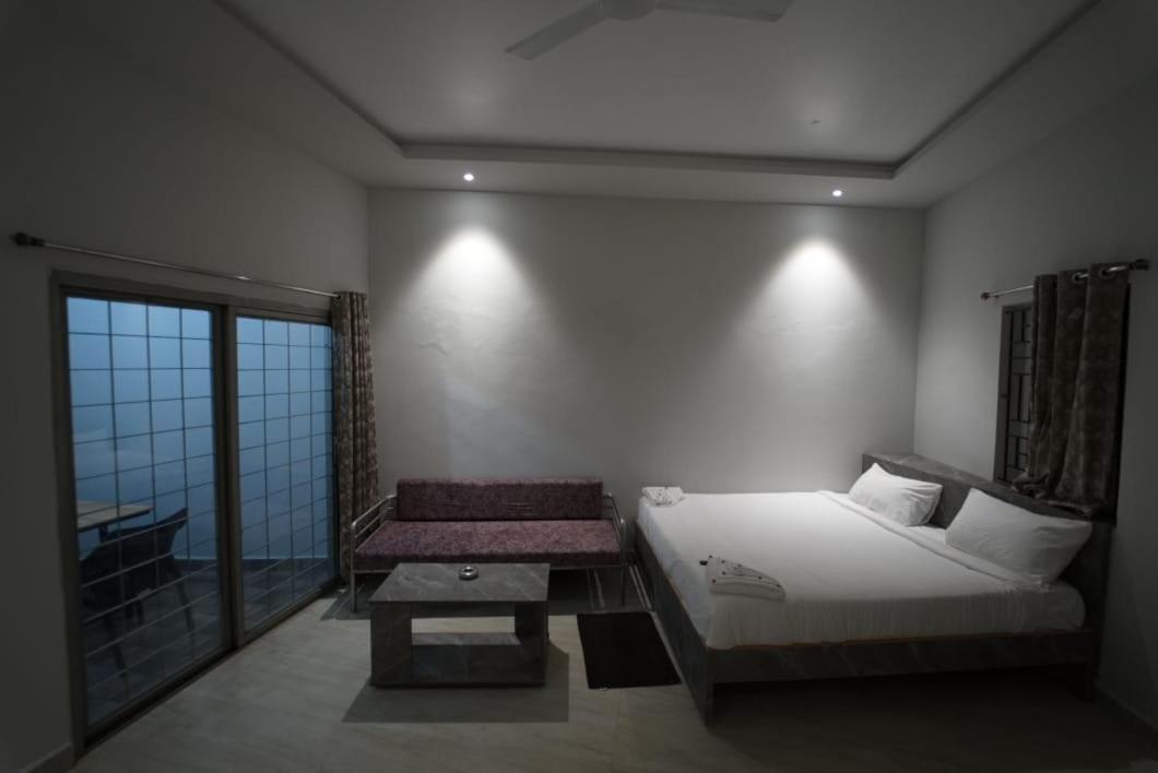 Hotel Peppers Yercaud Bagian luar foto