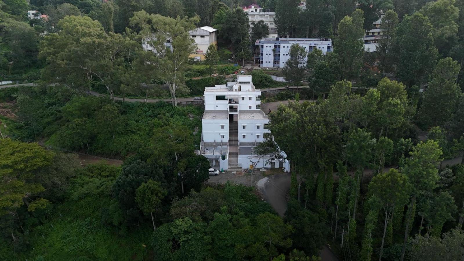 Hotel Peppers Yercaud Bagian luar foto