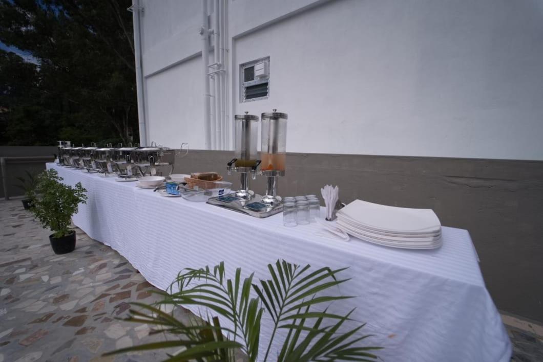 Hotel Peppers Yercaud Bagian luar foto