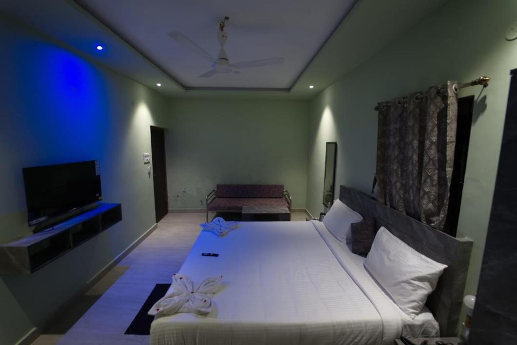 Hotel Peppers Yercaud Bagian luar foto