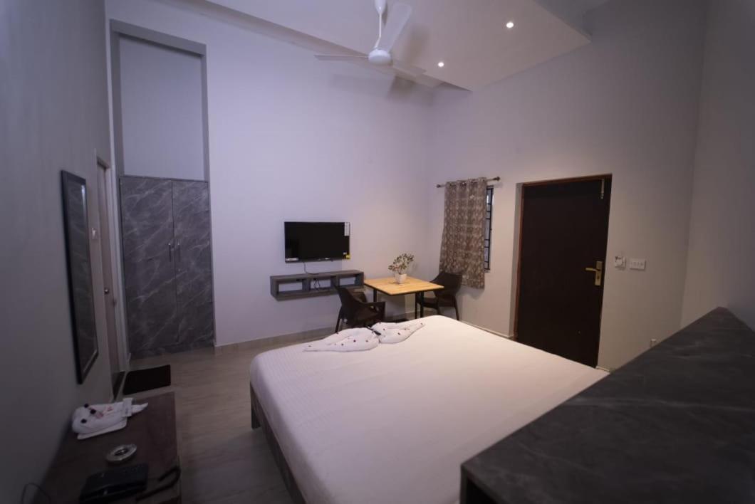 Hotel Peppers Yercaud Bagian luar foto