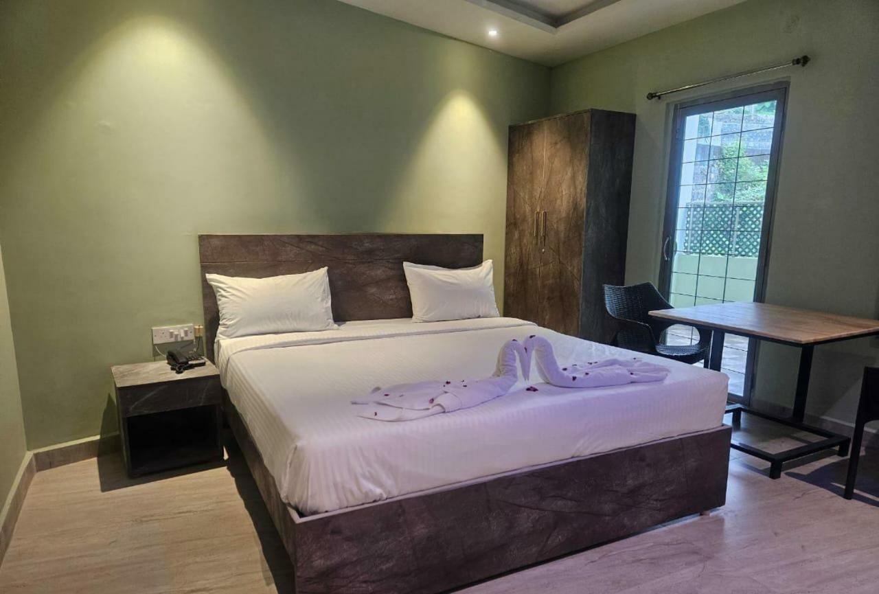 Hotel Peppers Yercaud Bagian luar foto