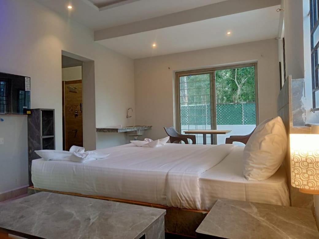 Hotel Peppers Yercaud Bagian luar foto